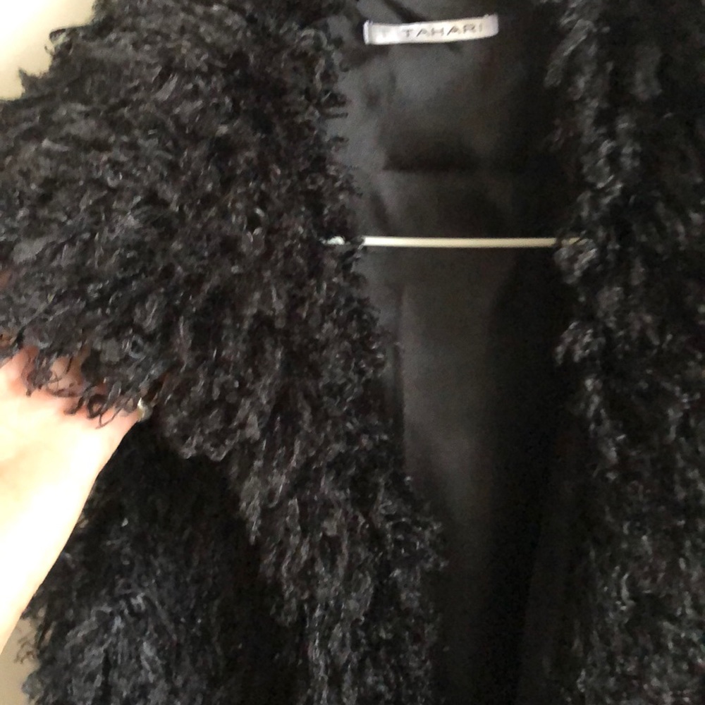 Tahari faux Mongolian fur vest with collar sz XS - Picture 6 of 7